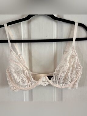 Victoria's Secret Cream Lace Underwire Bra 36D 3/4 cup